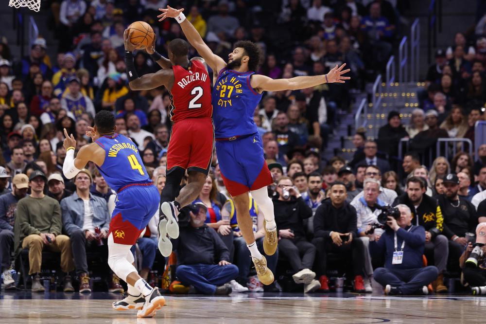 在与巴黎的 在与巴黎的