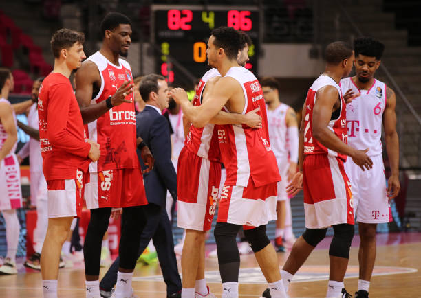 在对阵布莱 在对阵布莱